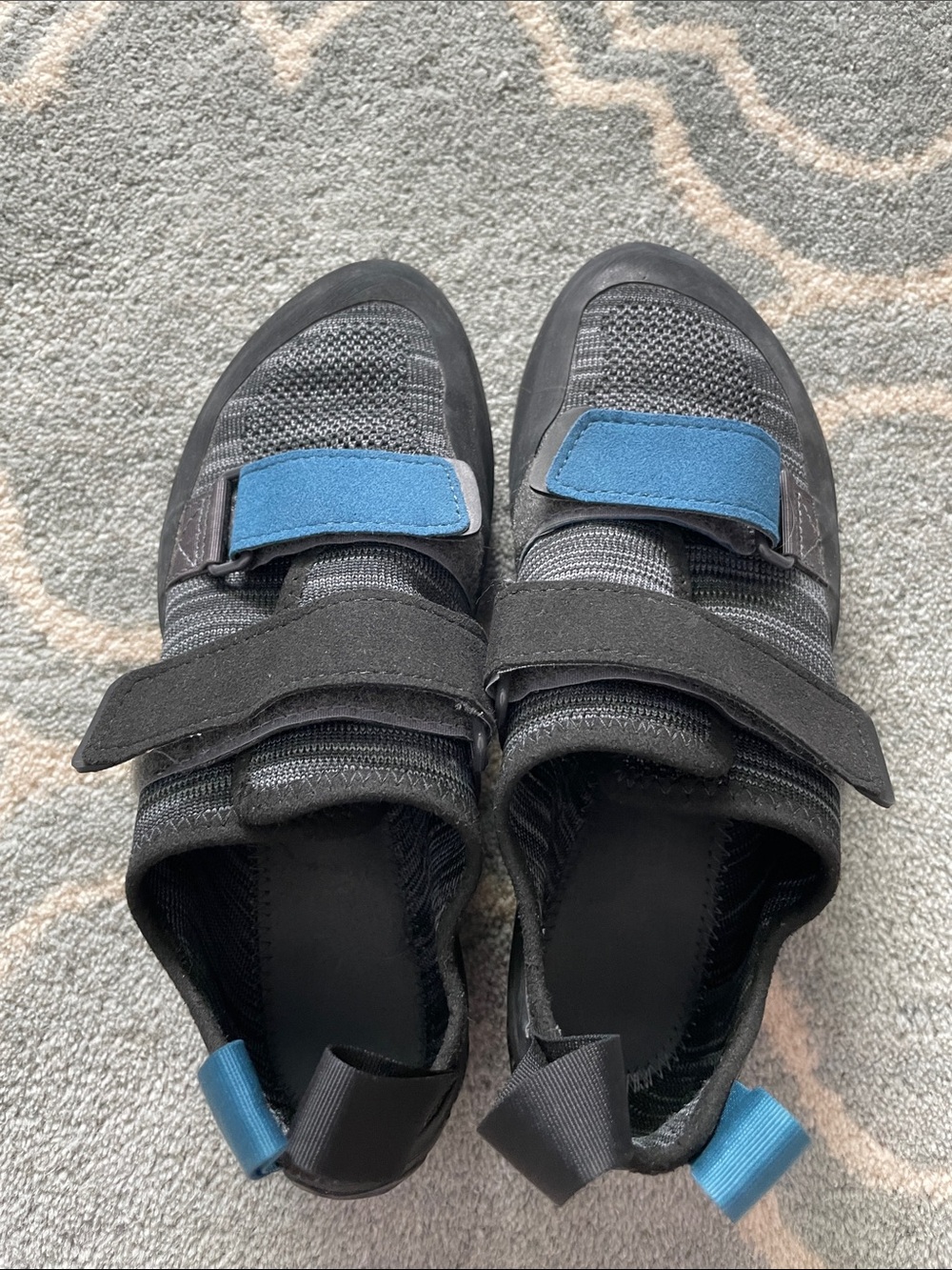 Black Diamond Men's Black and Blue Hook-and-Loop rock climbing Shoes